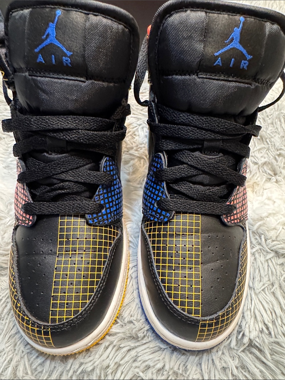 Jordan Kids Black Multicolor High-Top Sneakers - Picture 2 of 6